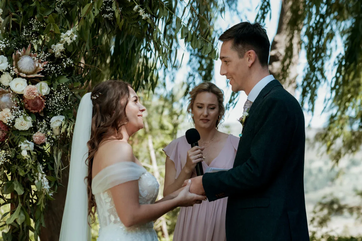 Vows under the arch, Old Mac Daddy, Elgin Valley